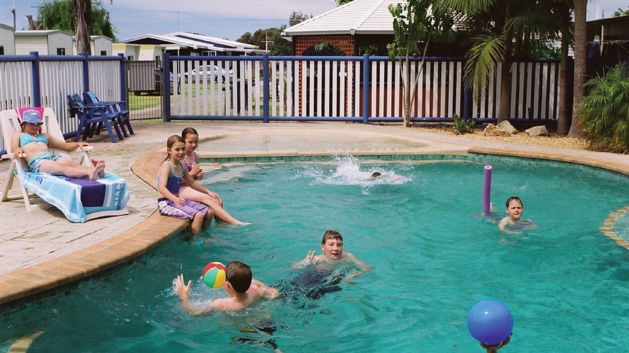 Photo of Human In Picture in Lakes Entrance