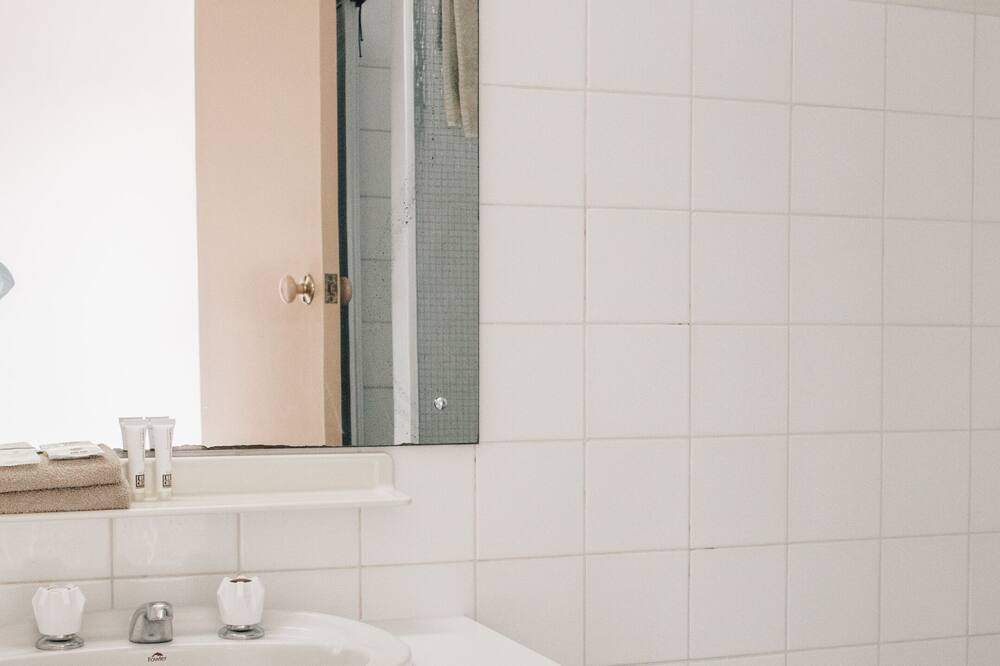 Photo of Bathroom in Warrnambool