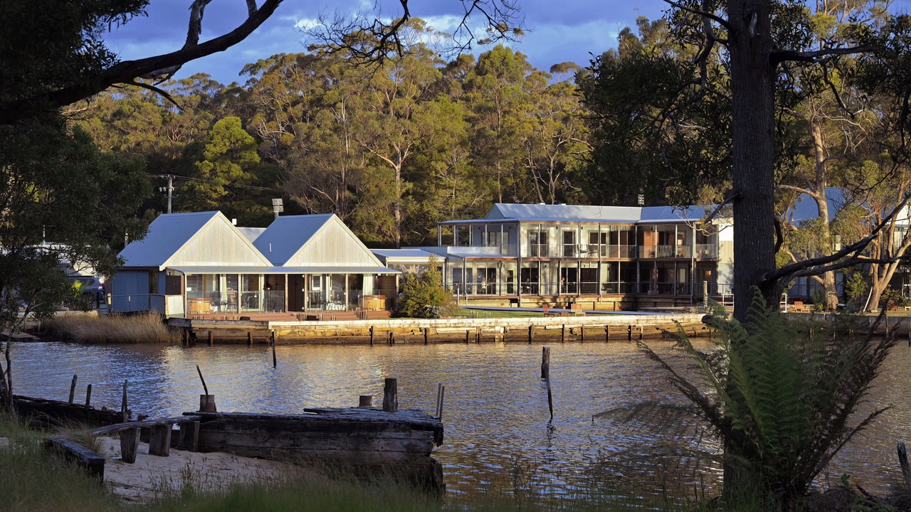 Photo of Others in Strahan