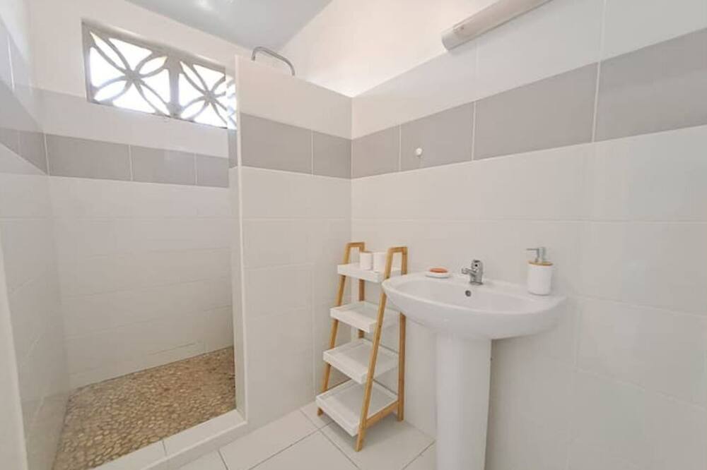 Photo of Bathroom in Macouria