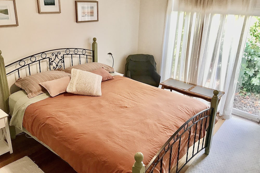 Photo of Bedroom in Devonport