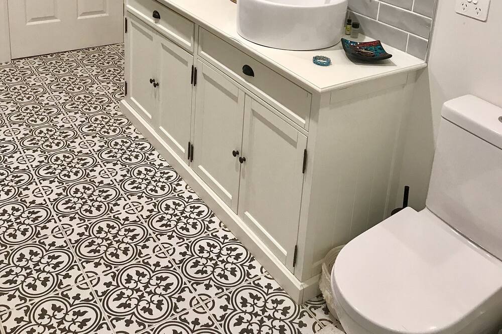 Photo of Bathroom in Devonport