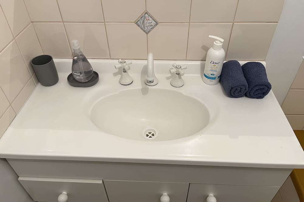 Photo of Bathroom in Victory Heights