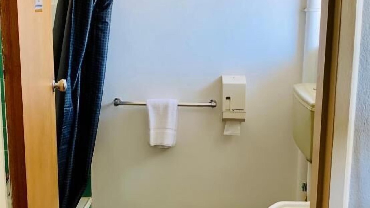 Photo of Bathroom in Coneybeer
