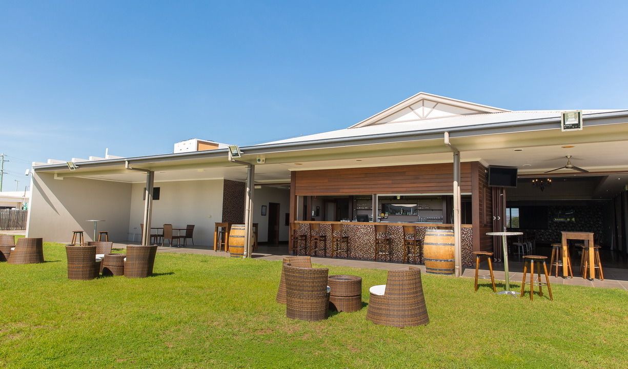 Photo of Outdoor in Bowen