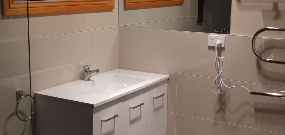 Photo of Bathroom in Claude Road