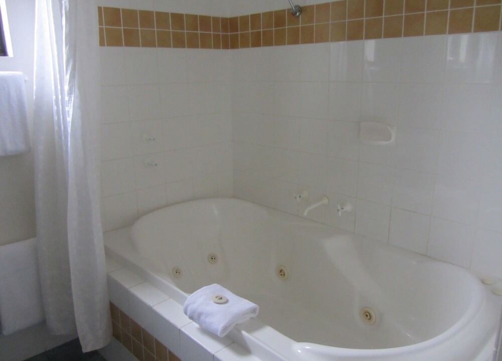 Photo of Bathroom in Gnarabup