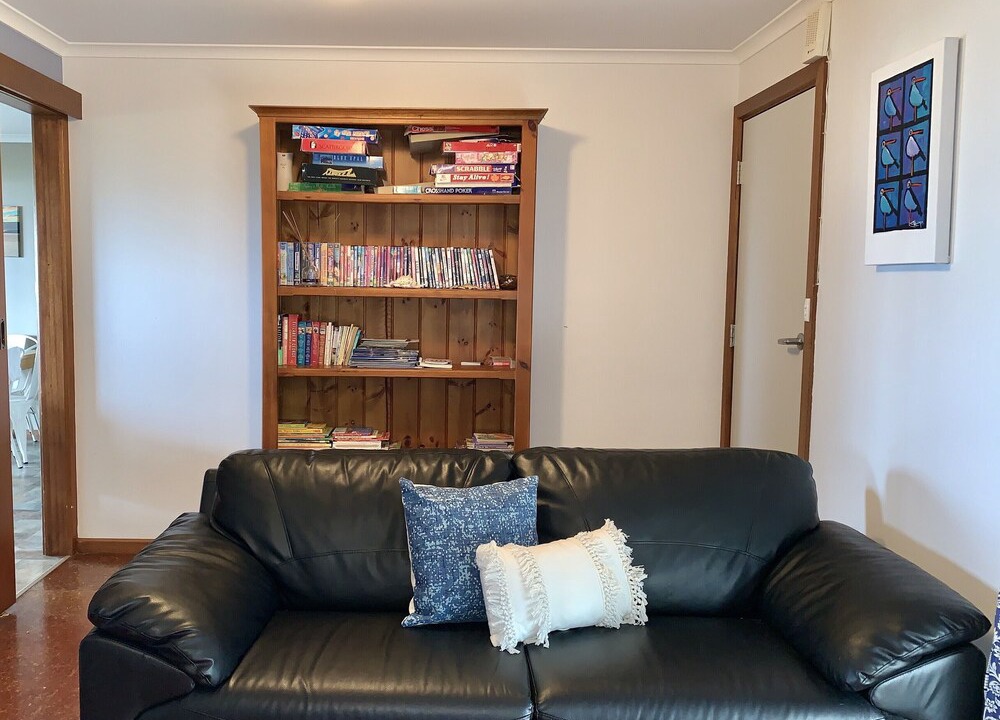 Photo of Livingroom in Emu Bay