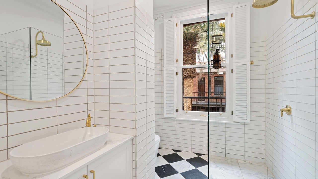 Photo of Bathroom in Chinatown