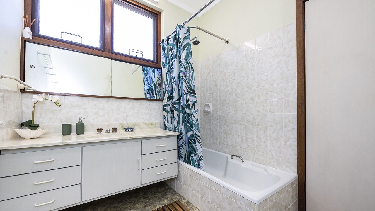 Photo of Bathroom in Guilderton