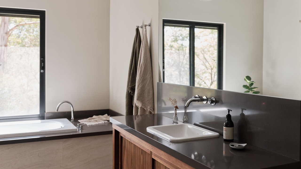 Photo of Bathroom in Mountain Lagoon