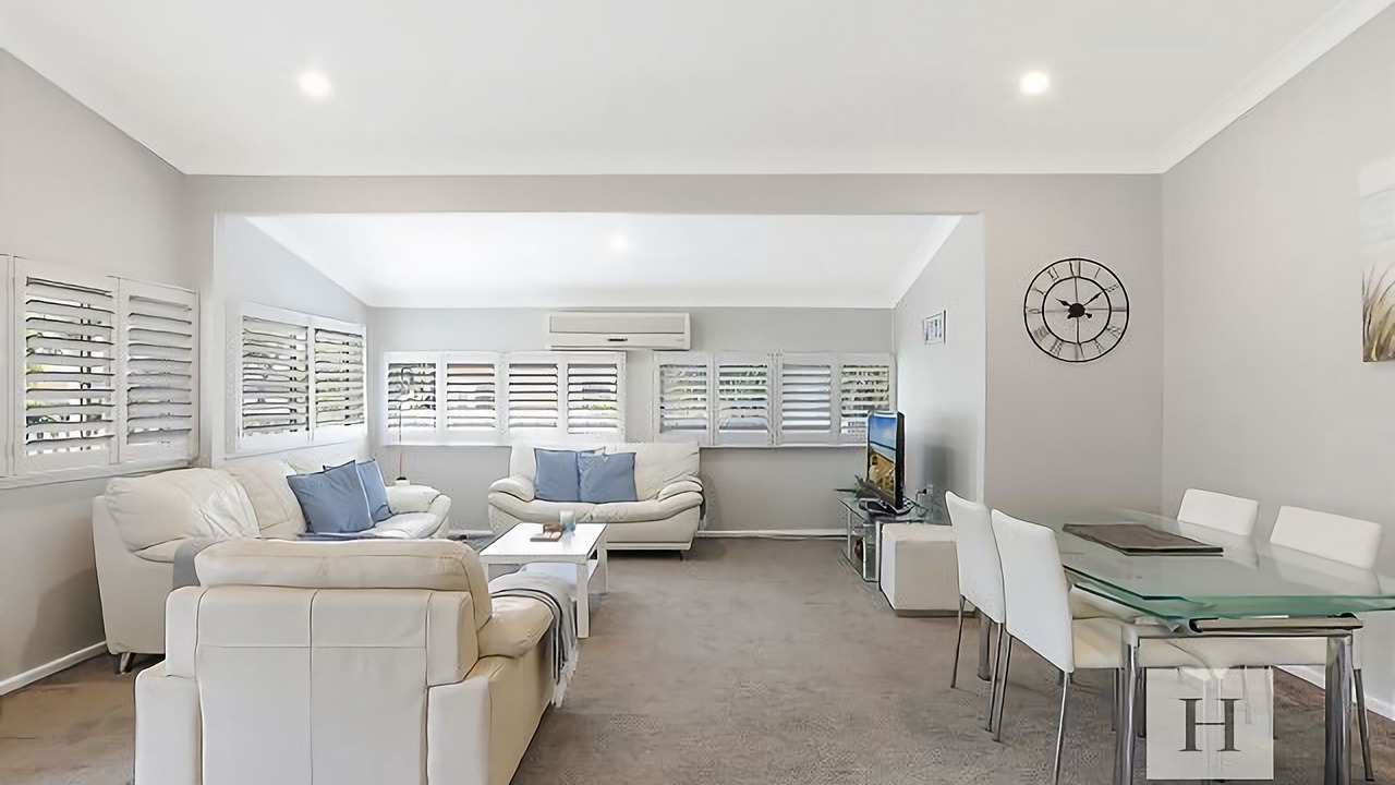 Photo of Livingroom in Mannering Park