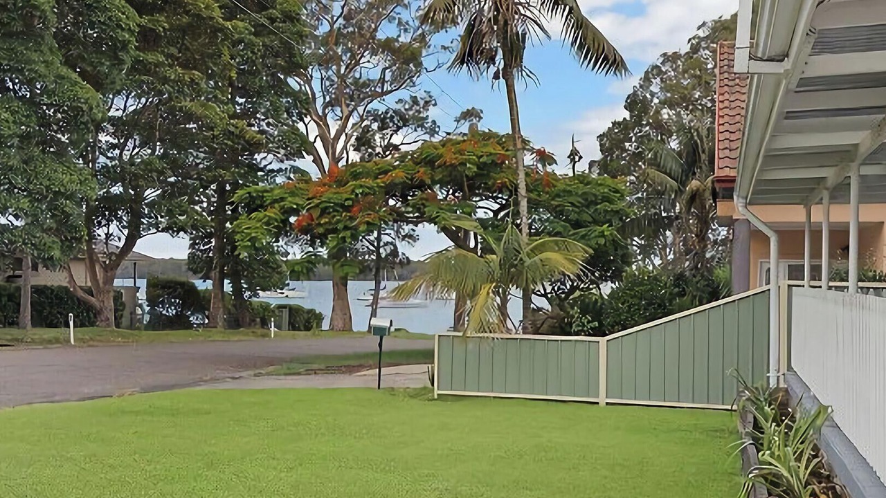 Photo of Outdoor in Mannering Park