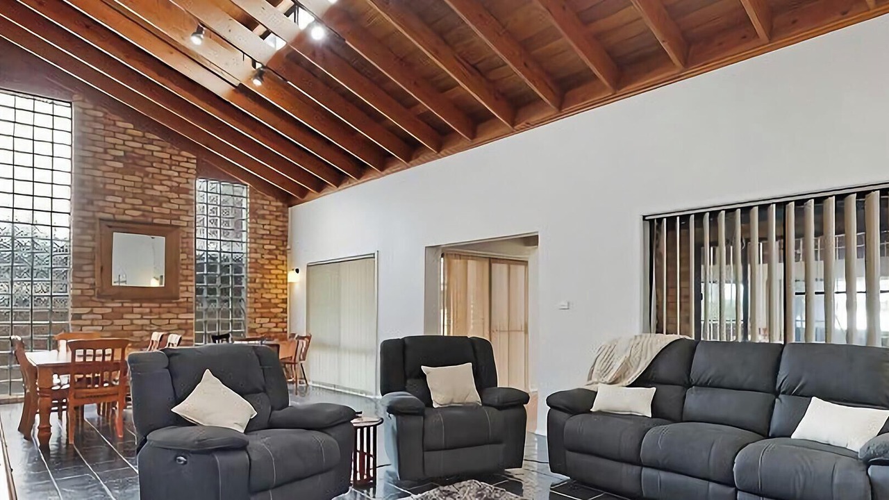 Photo of Livingroom in Mannering Park