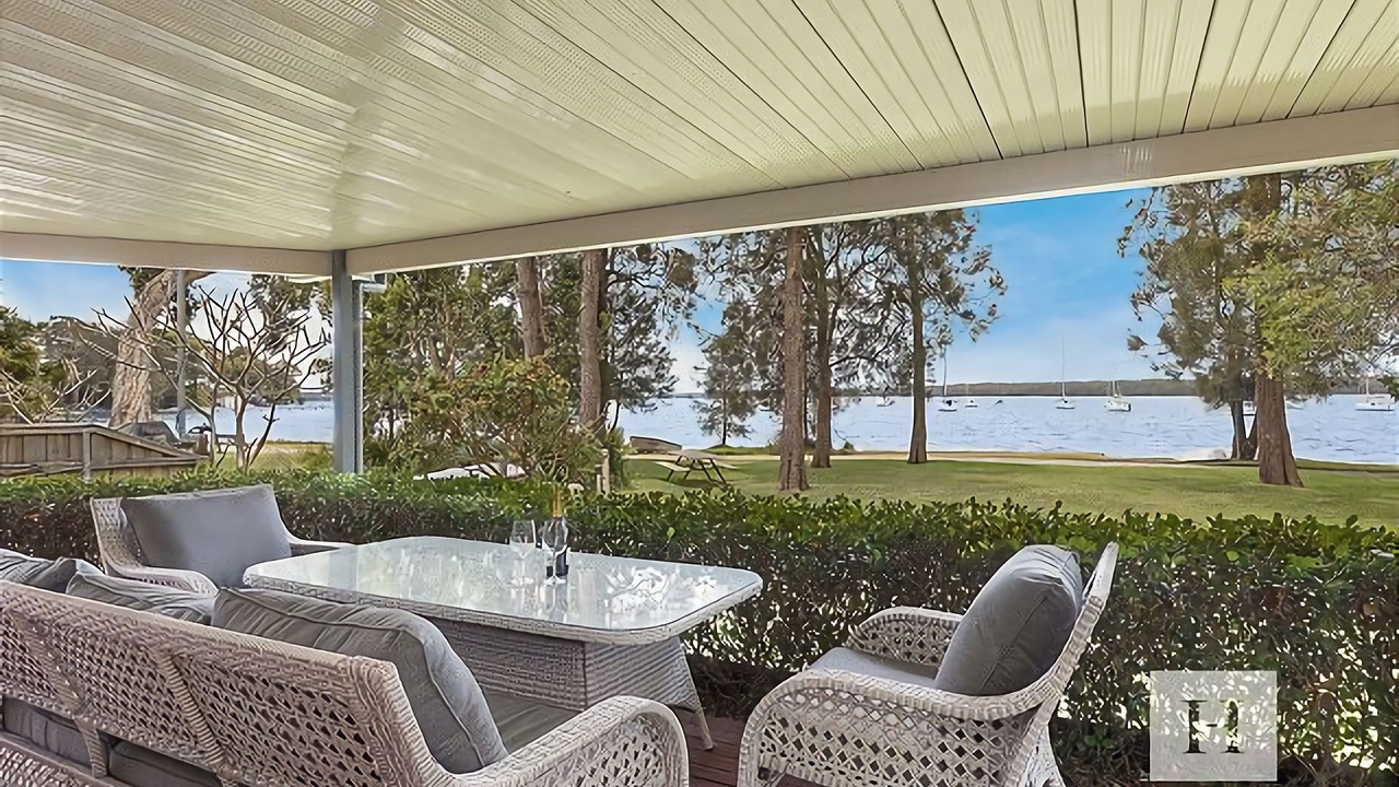 Photo of Outdoor in Mannering Park