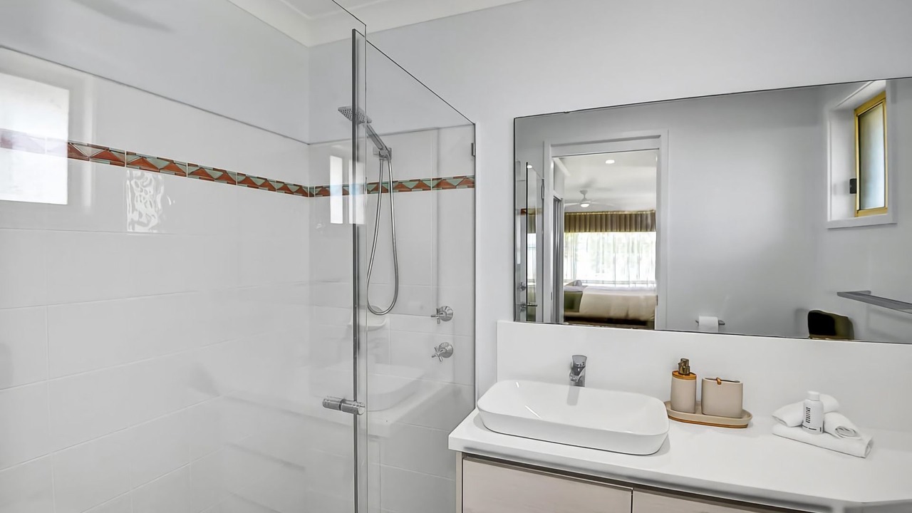 Photo of Bathroom in The Entrance North