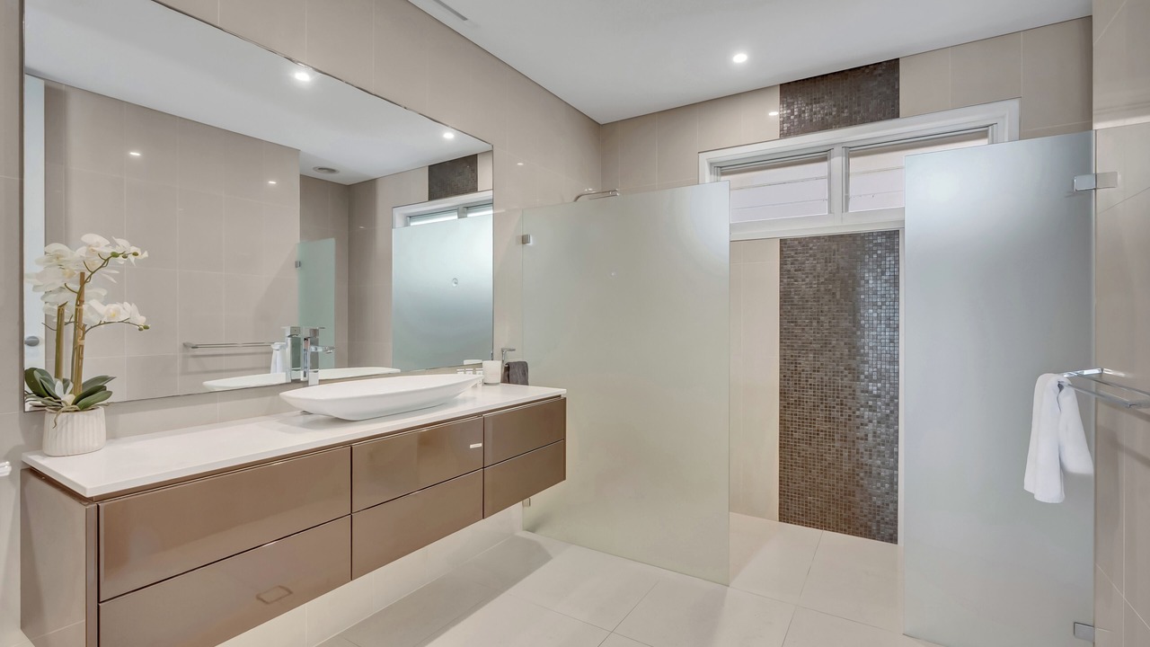 Photo of Bathroom in The Entrance North