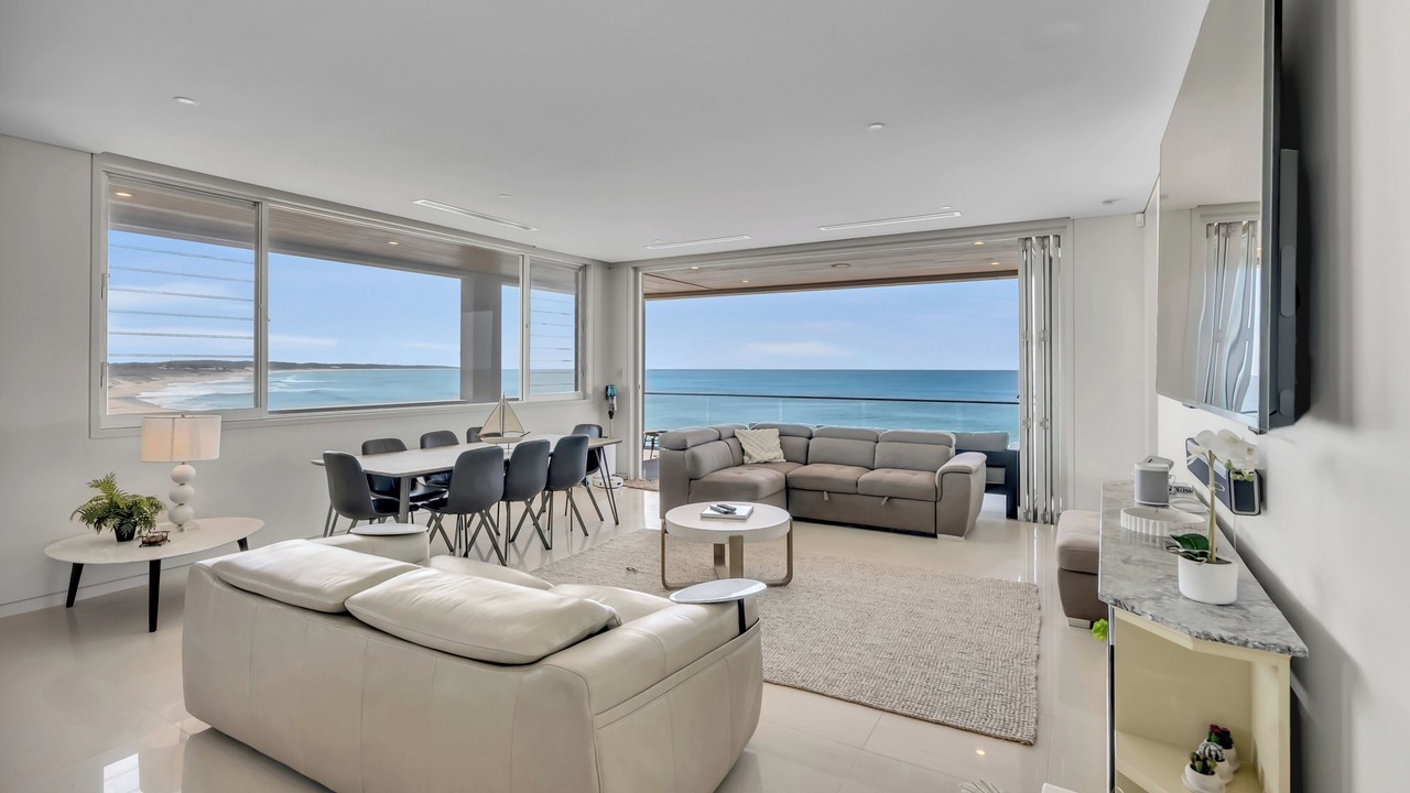 Photo of Livingroom in The Entrance North
