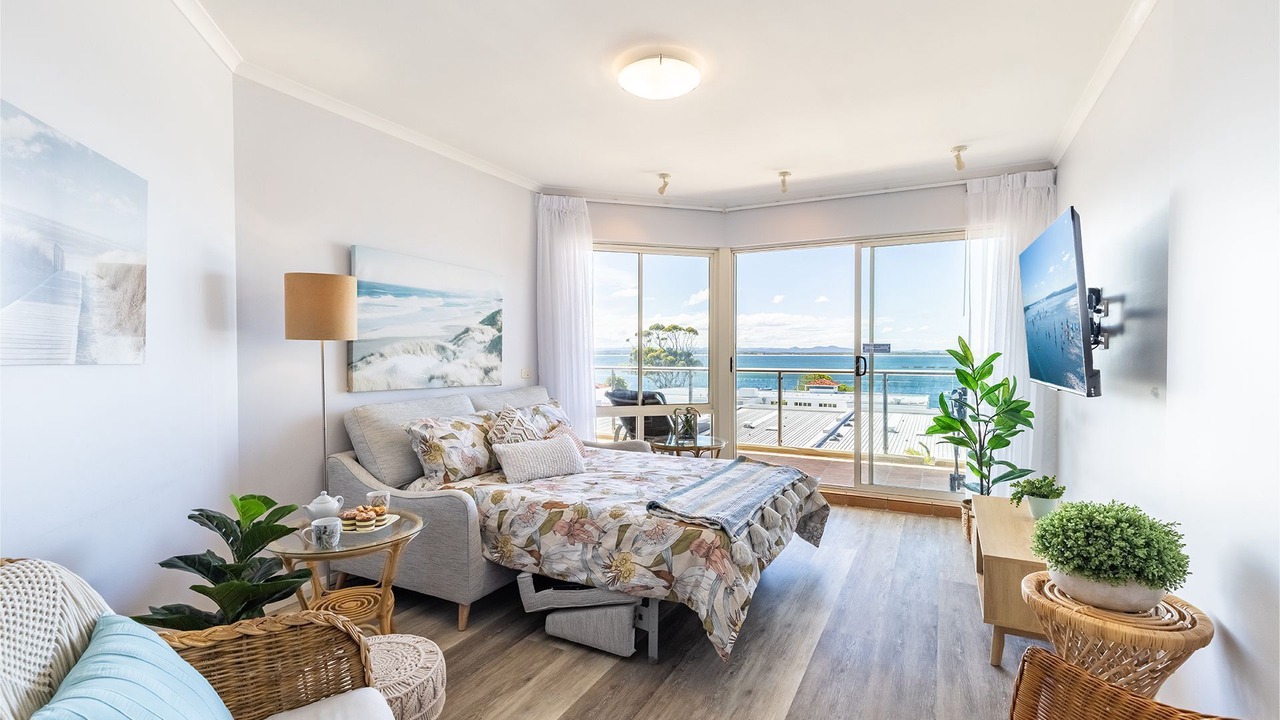 Photo of Livingroom in Shoal Bay