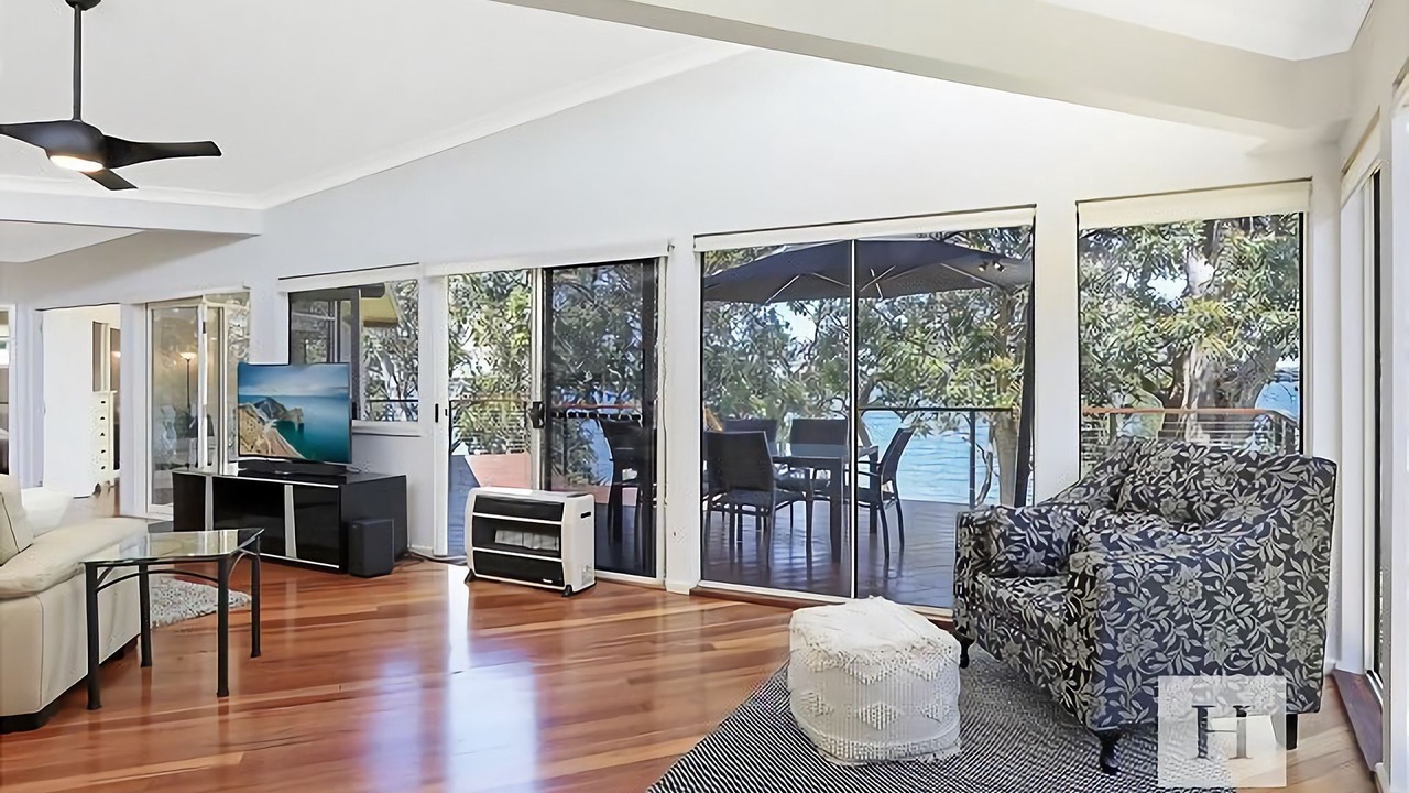 Photo of Livingroom in Summerland Point