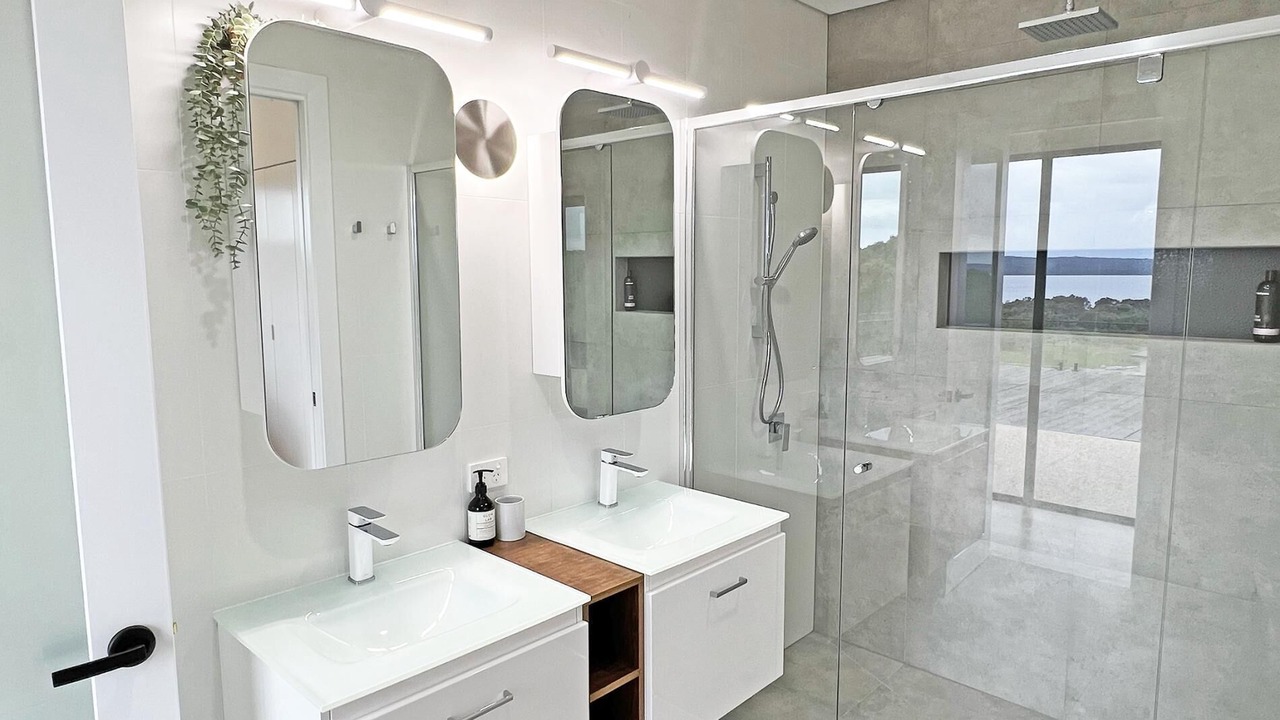Photo of Bathroom in Hay