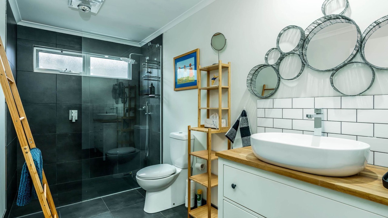 Photo of Bathroom in Inverloch