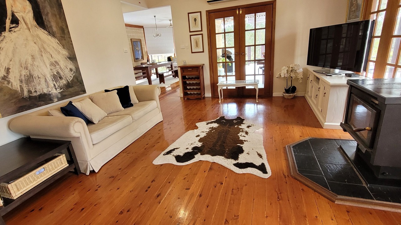 Photo of Livingroom in Firefly
