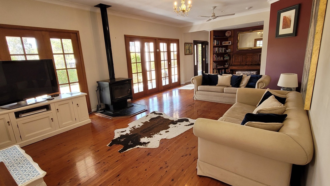 Photo of Livingroom in Firefly