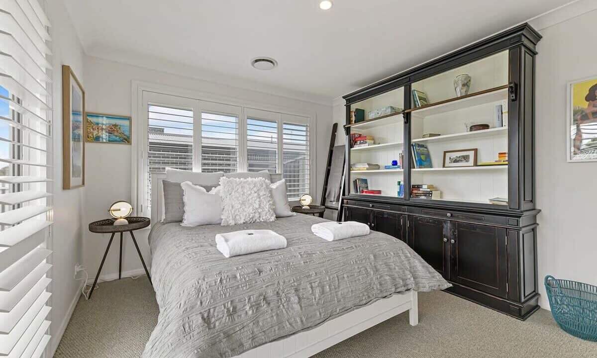 Photo of Bedroom in Orange
