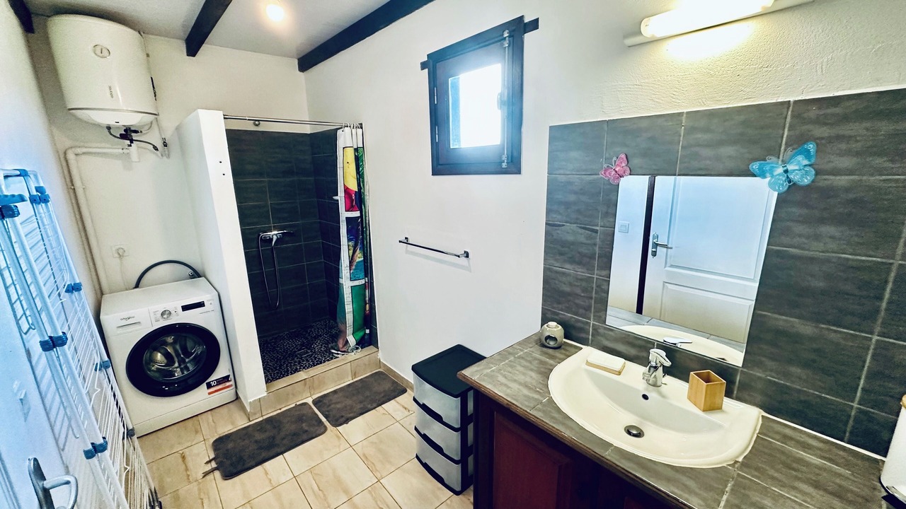 Photo of Bathroom in Macouria