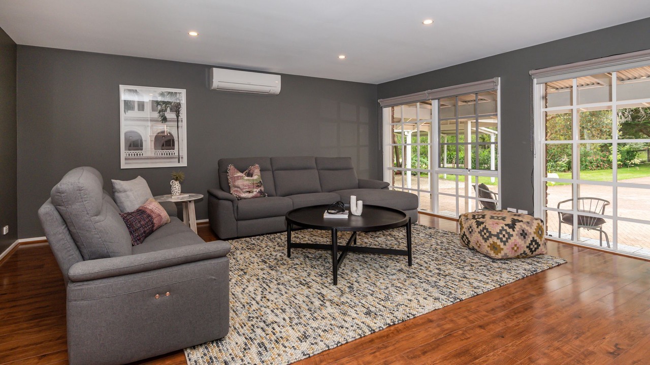 Photo of Livingroom in Rosebud