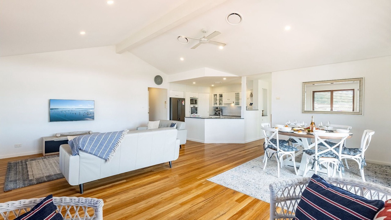 Photo of Livingroom in Corlette