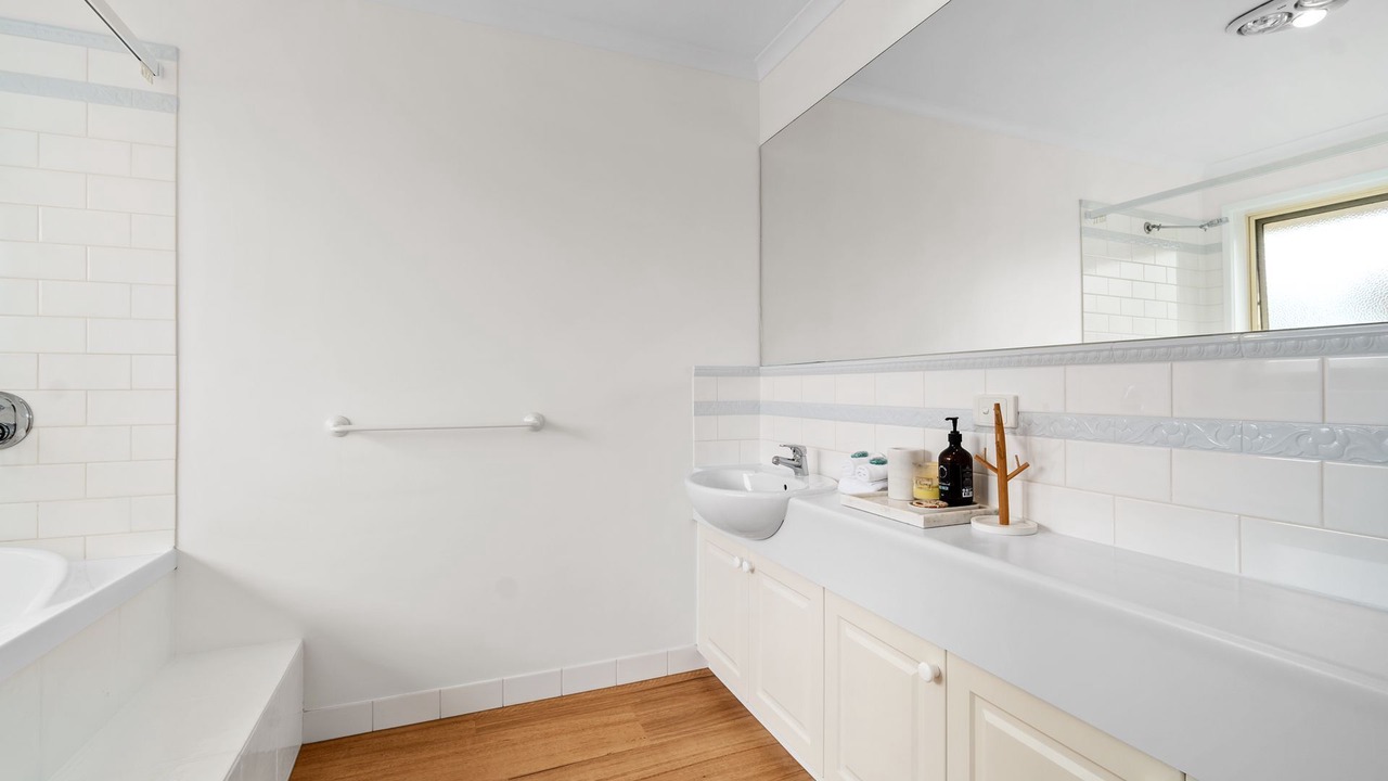 Photo of Bathroom in Apollo Bay