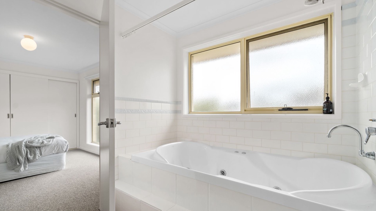 Photo of Bathroom in Apollo Bay