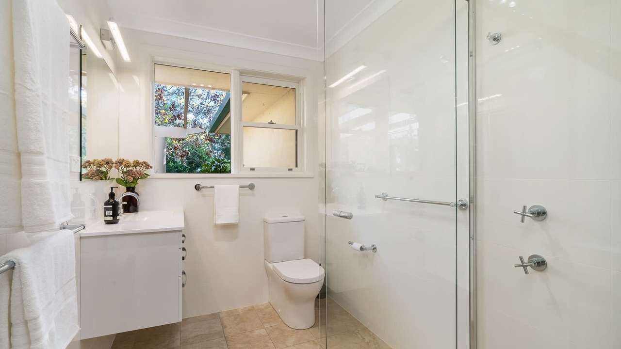 Photo of Bathroom in Orange East