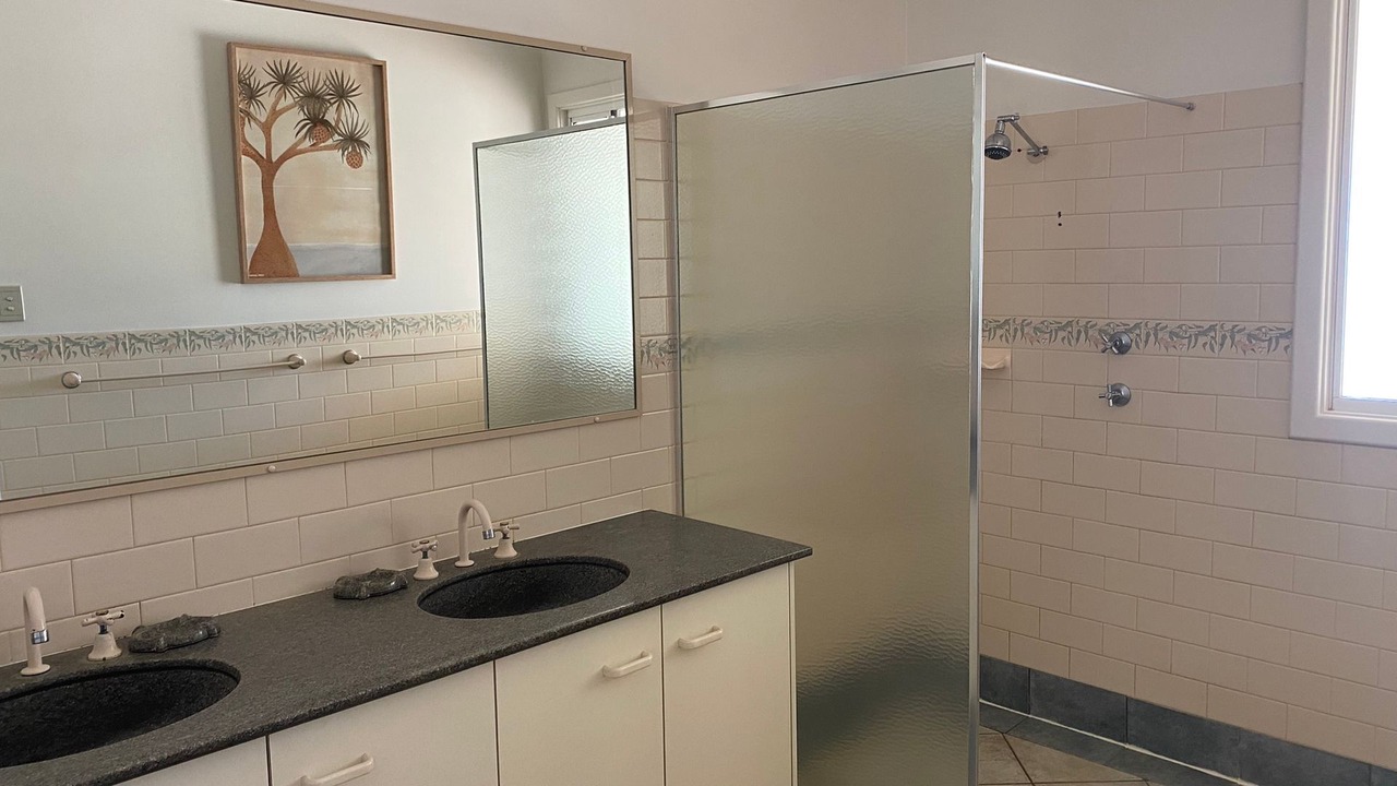 Photo of Bathroom in Exmouth