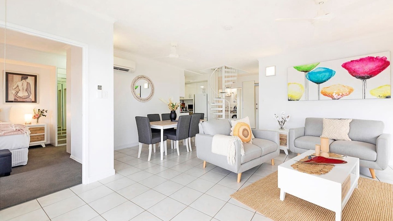Photo of Livingroom in Cullen Bay