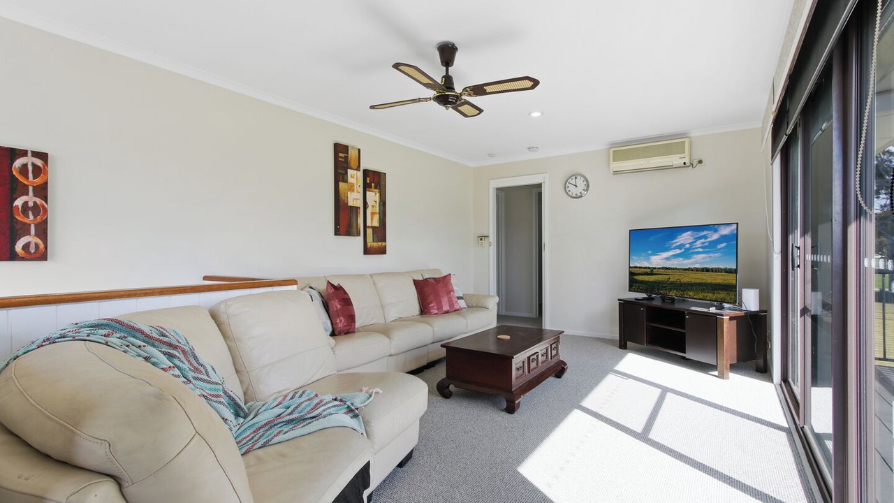 Photo of Livingroom in Lakes Entrance