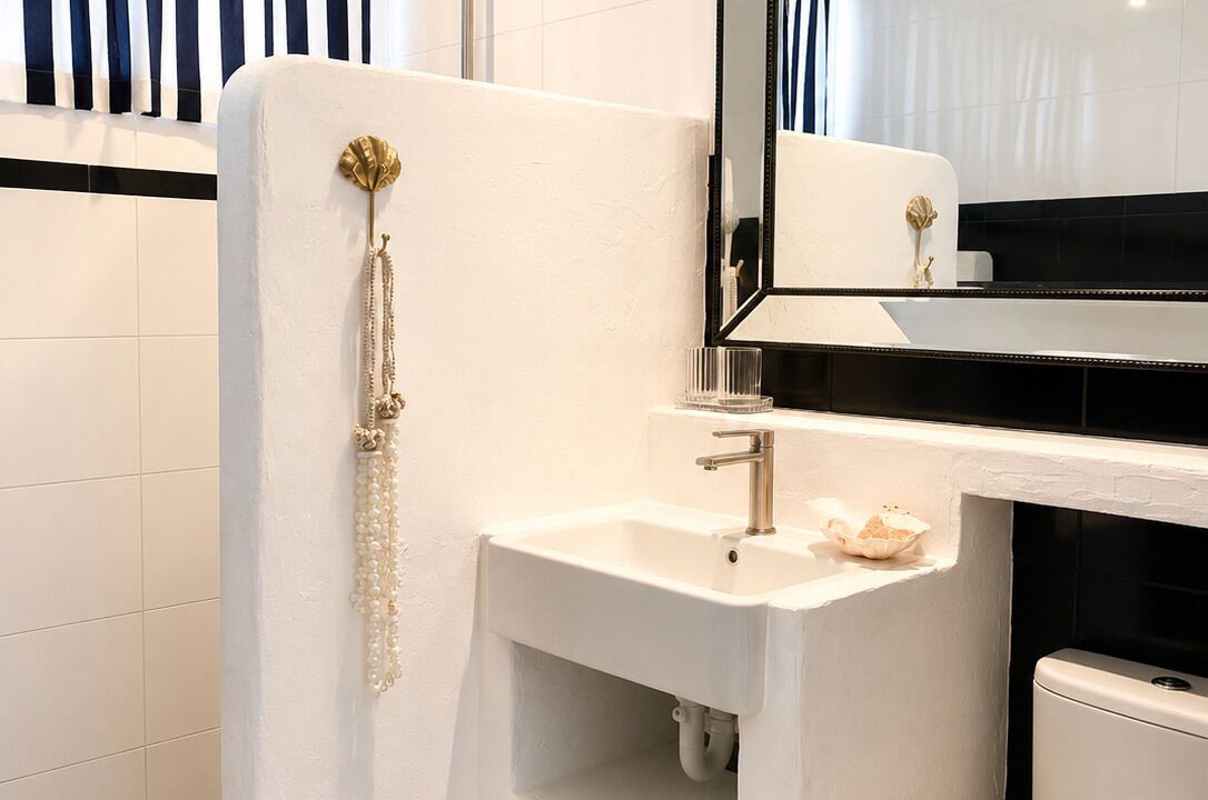 Photo of Bathroom in Avalon Beach
