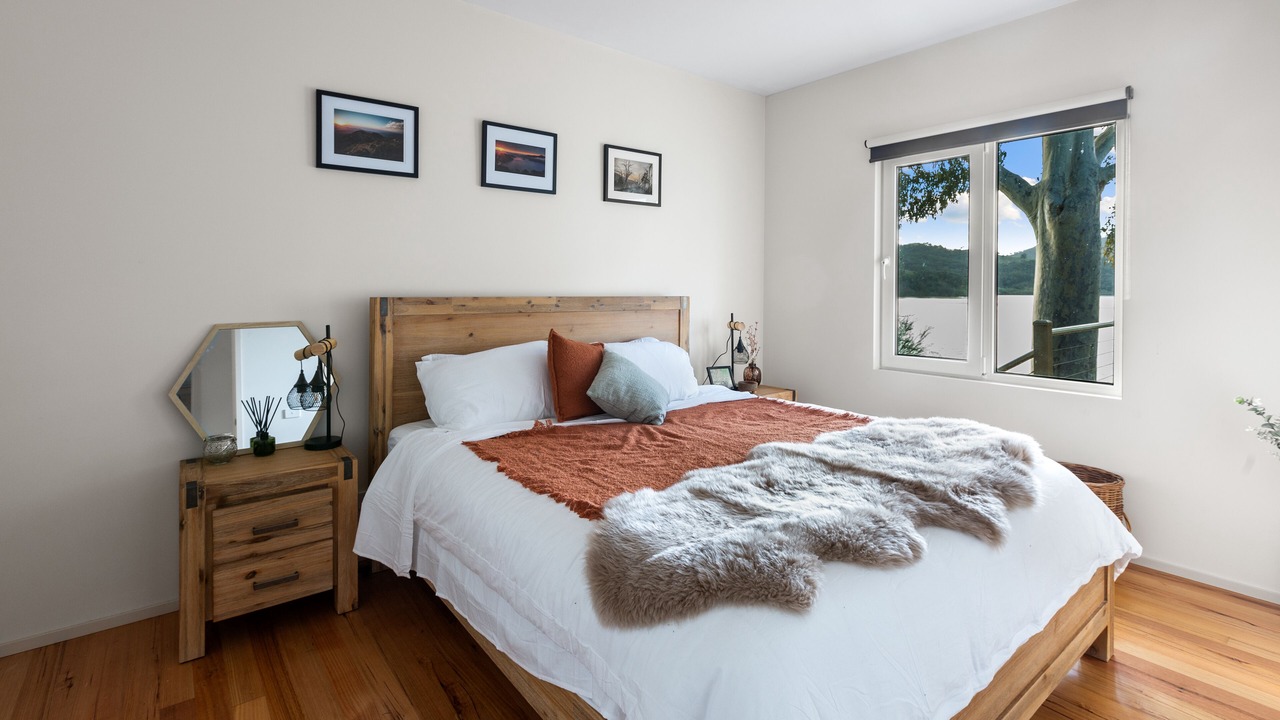 Photo of Bedroom in Howqua Inlet