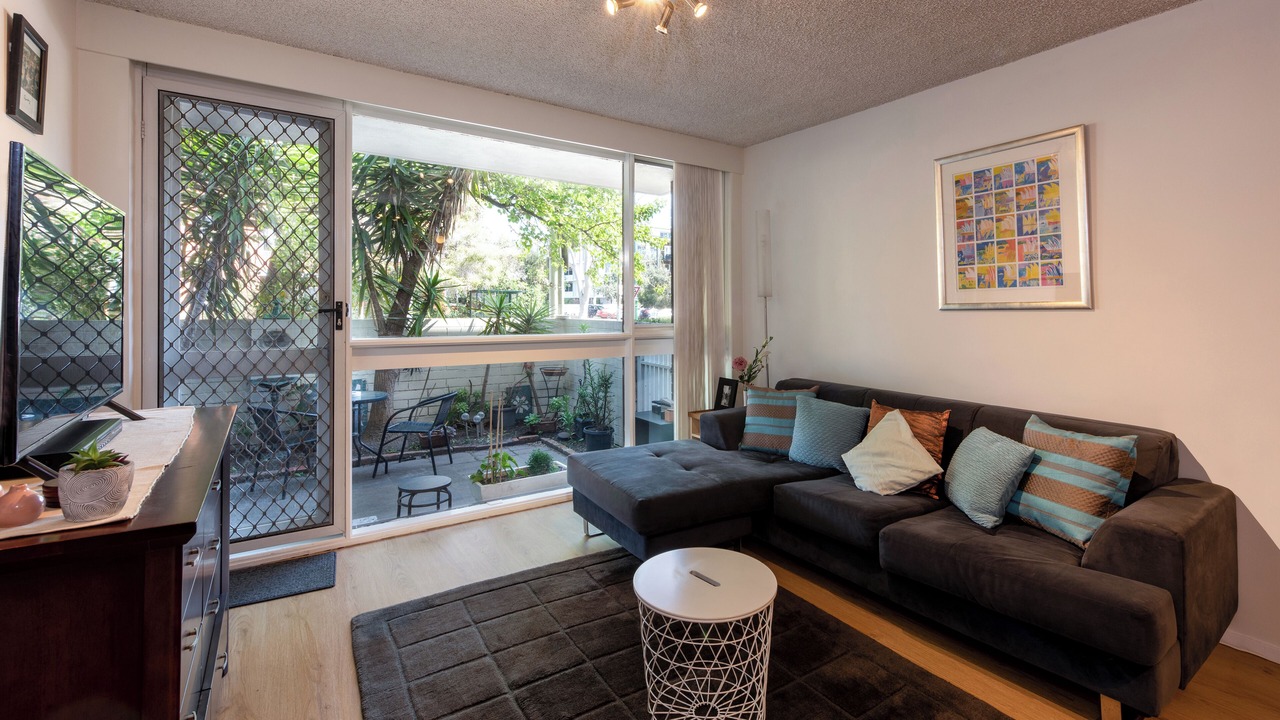 Photo of Livingroom in St Kilda West