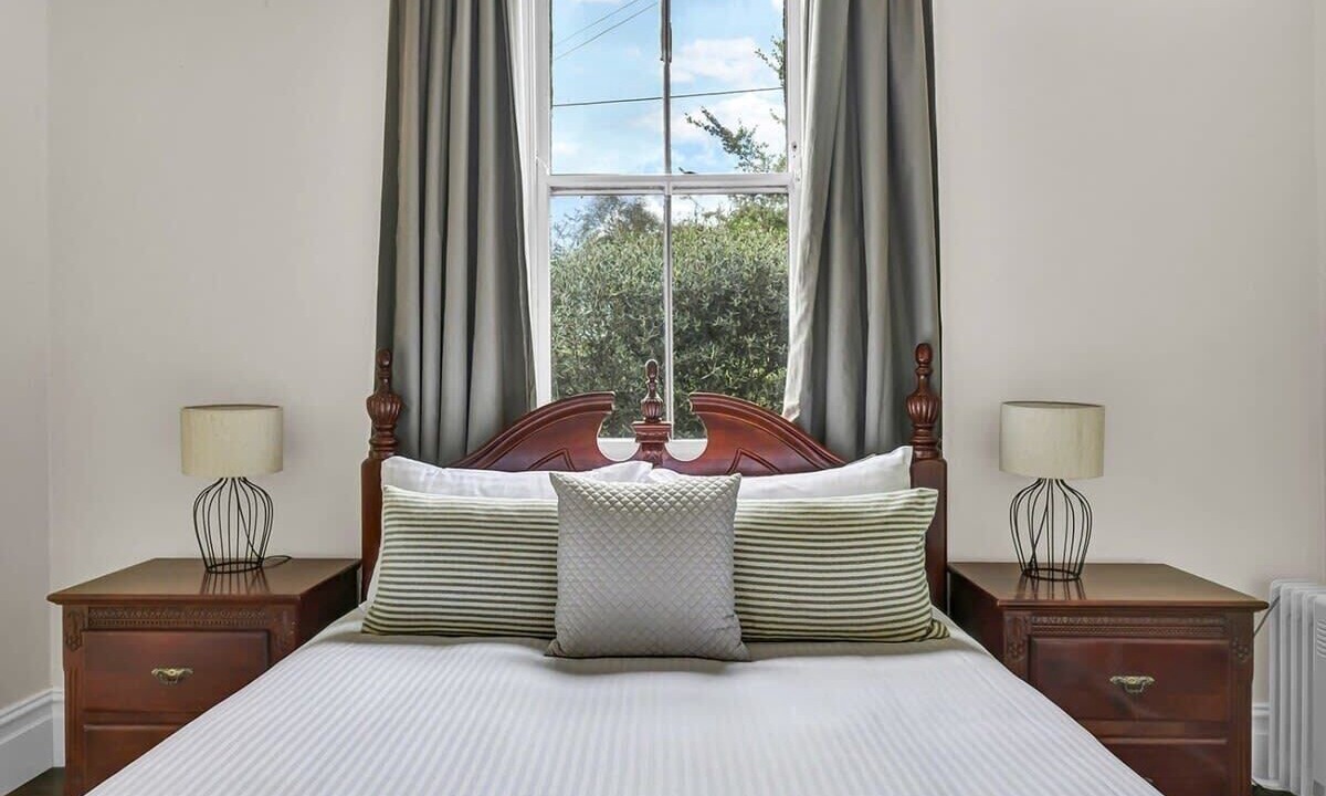 Photo of Bedroom in Orange East