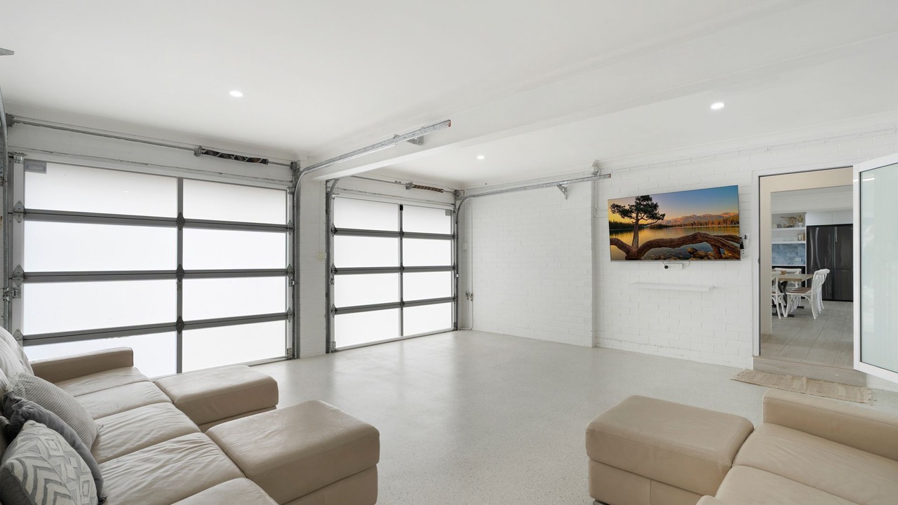 Photo of Livingroom in Toowoon Bay