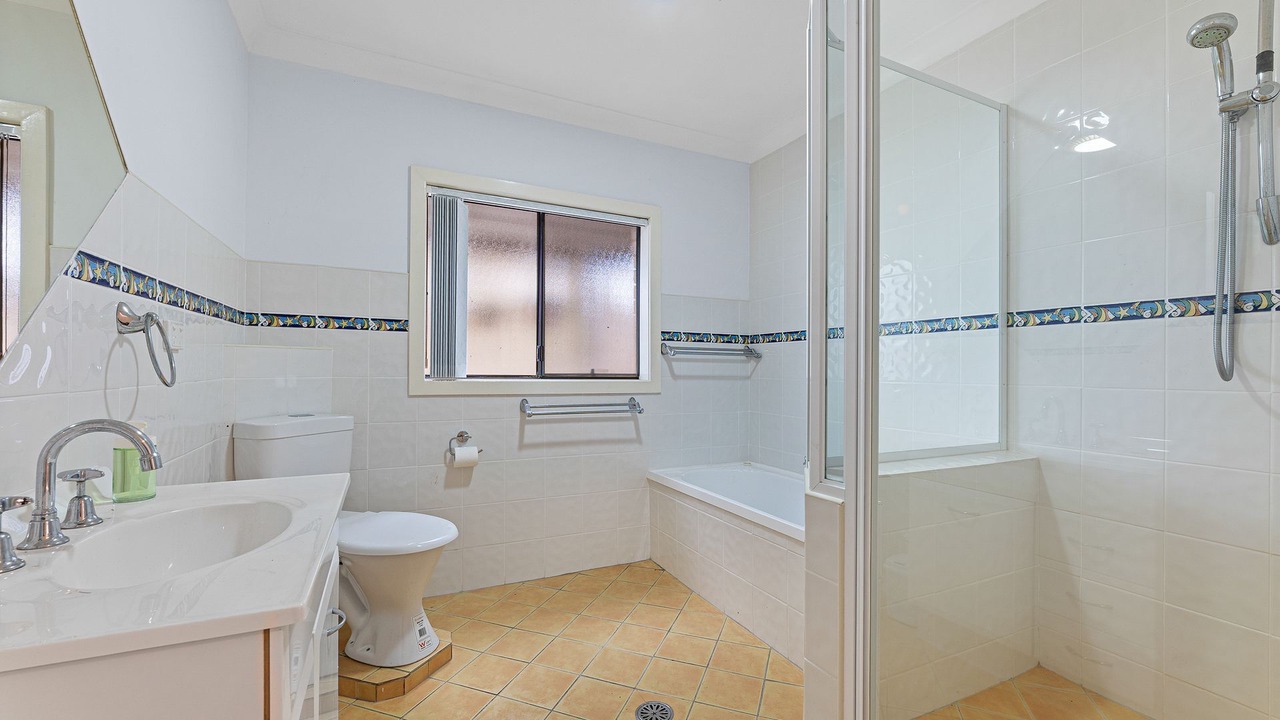 Photo of Bathroom in Dalmeny