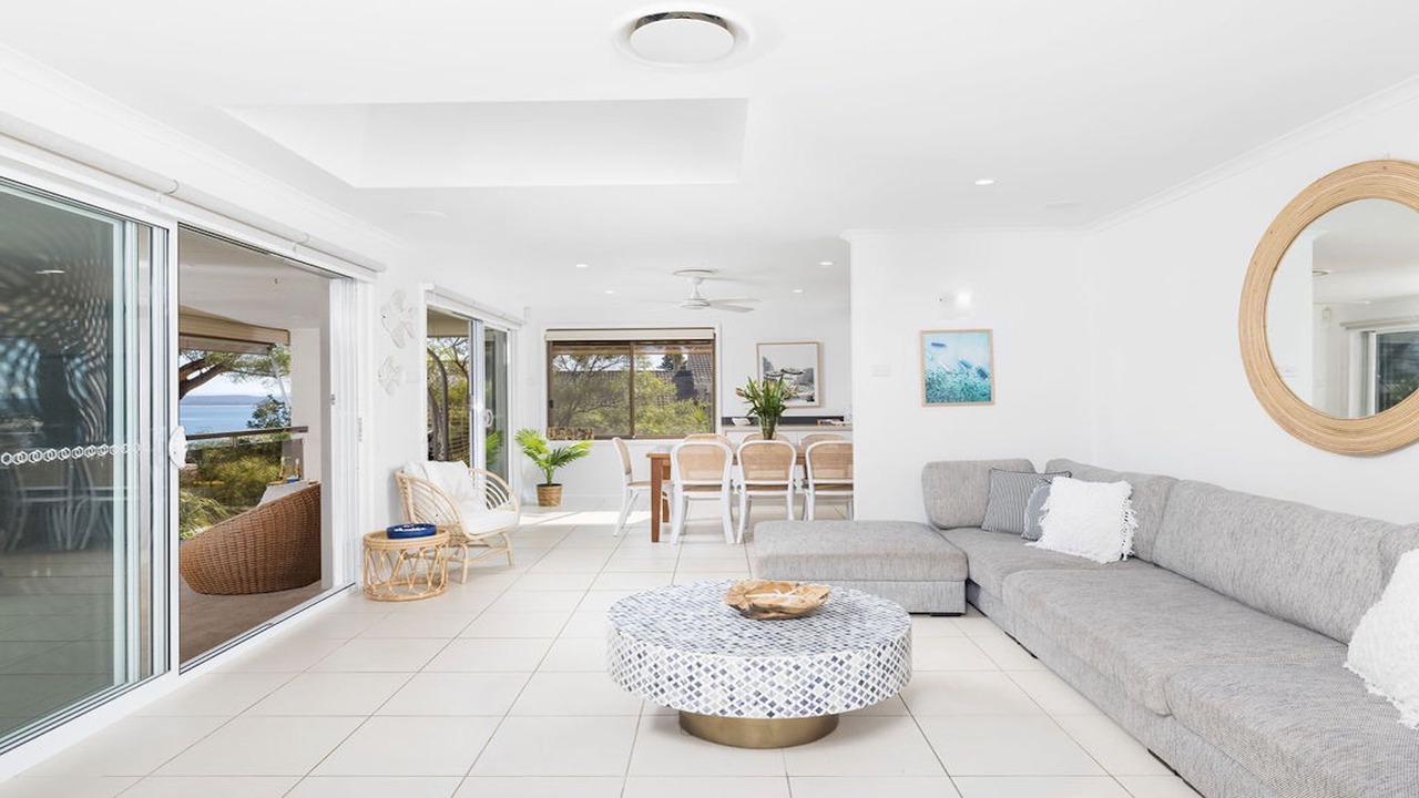 Photo of Livingroom in Shoal Bay