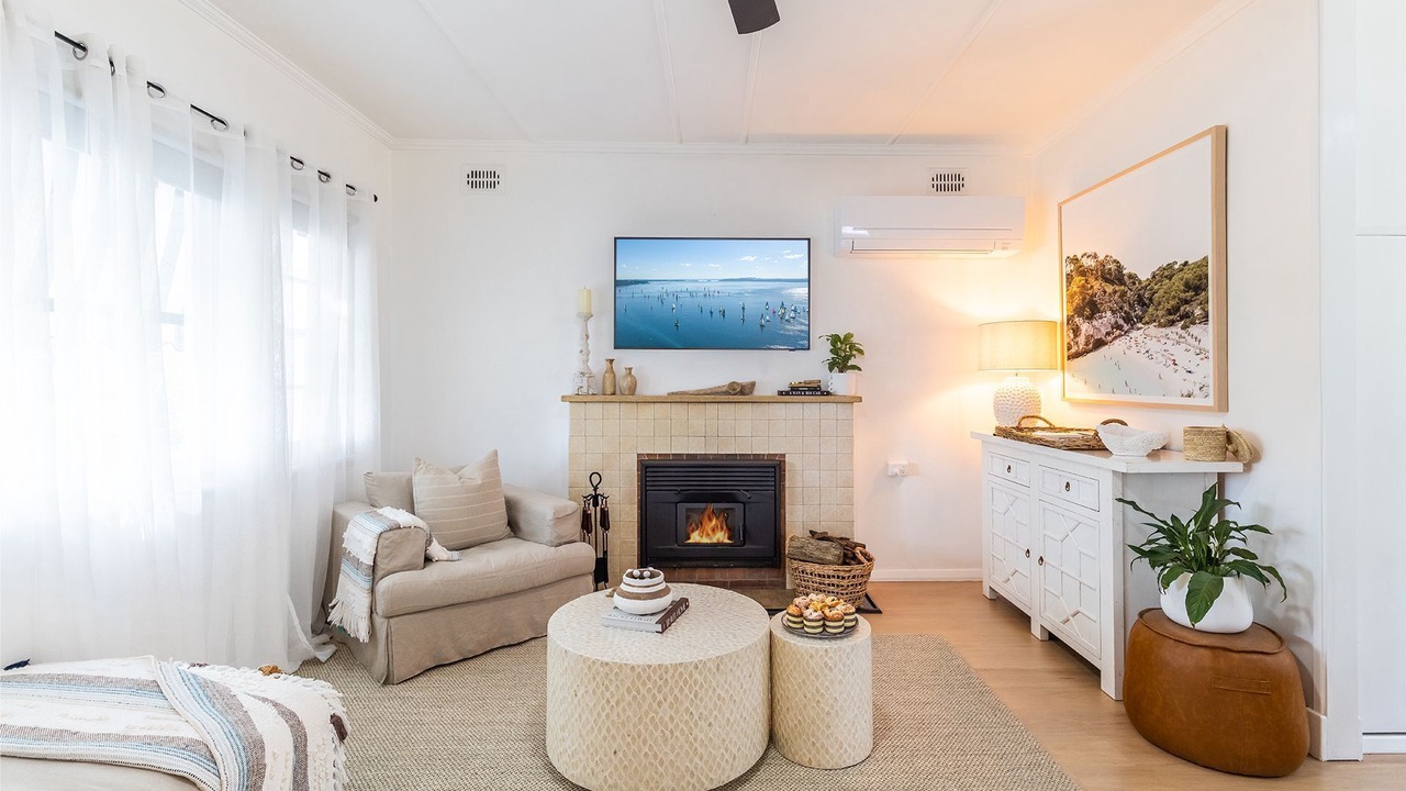 Photo of Livingroom in Shoal Bay