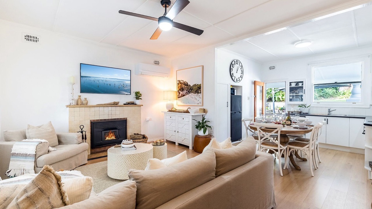 Photo of Livingroom in Shoal Bay
