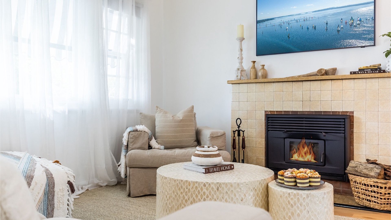 Photo of Livingroom in Shoal Bay