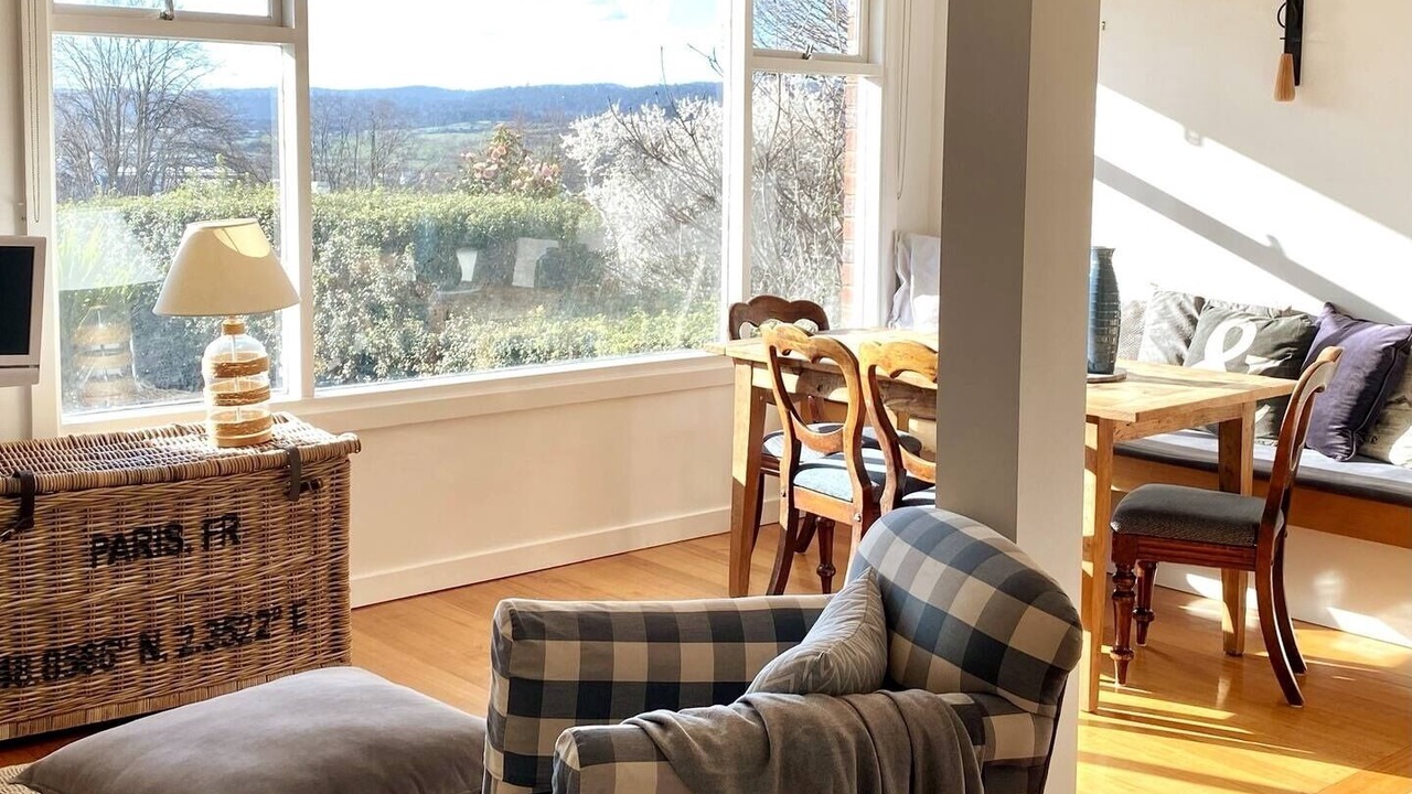 Photo of Livingroom in East Launceston