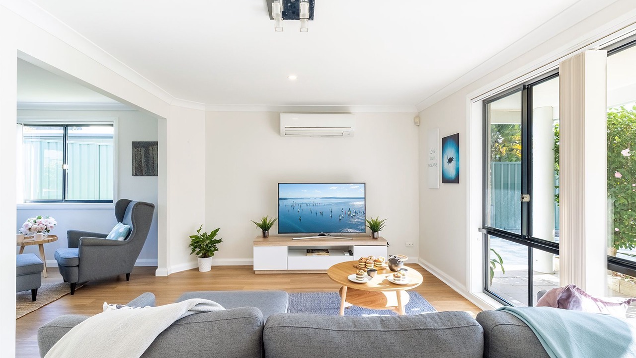 Photo of Livingroom in Shoal Bay